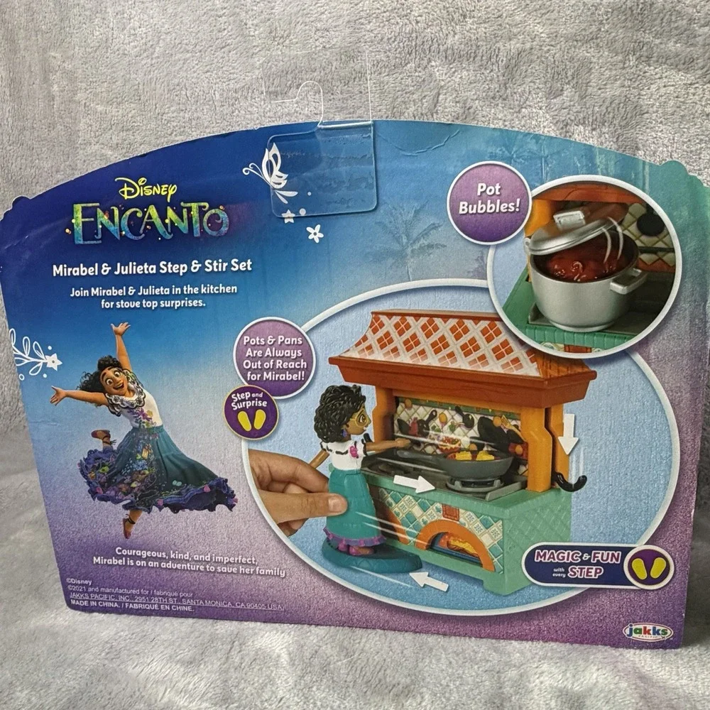Disney Encanto Lot Of 2 - Kitchen Set & Mirabela Sing & Play‎